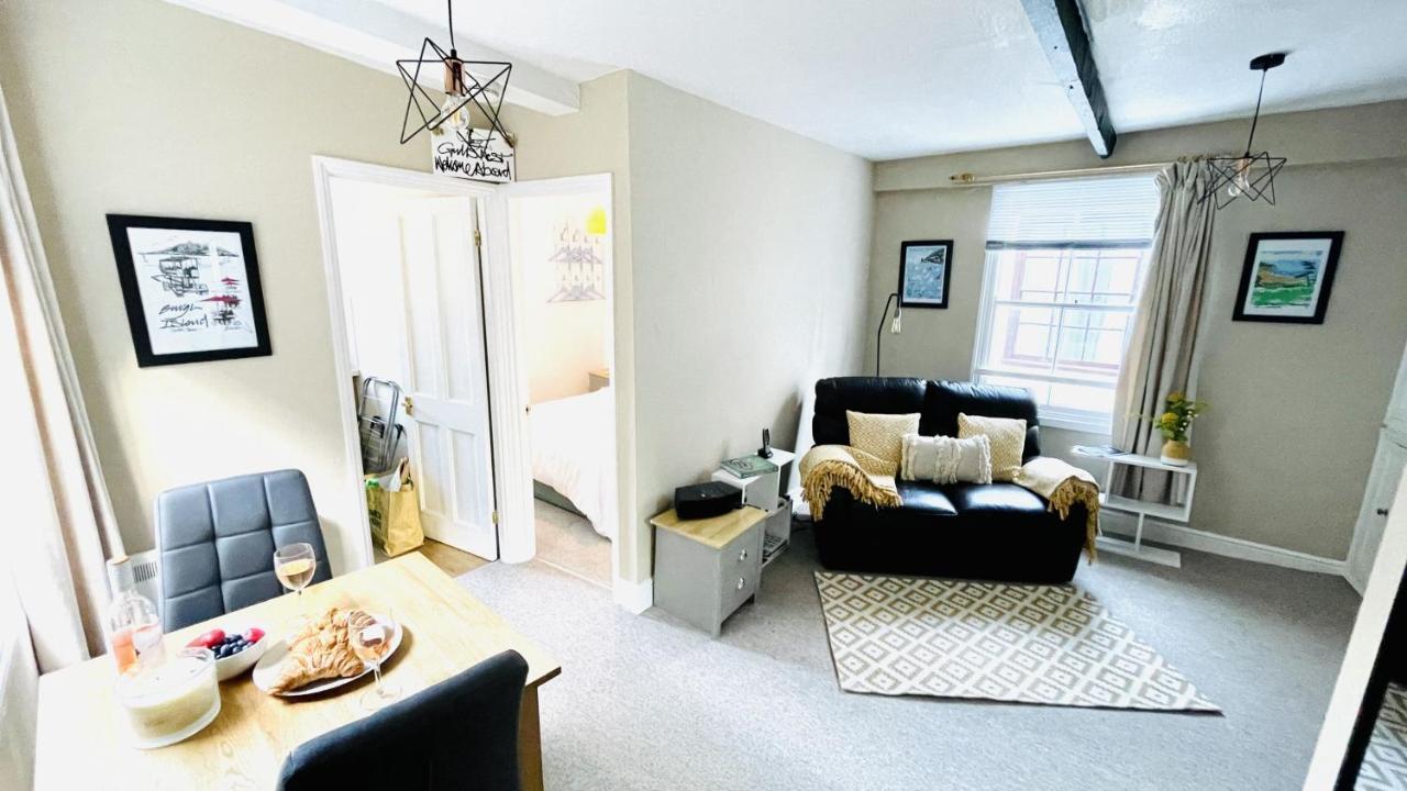 Gulls Nest - Bijou Bolt Hole Holiday home